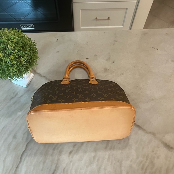 Authentic Louis Vuitton Monogram Alma PM made in France October 1994 - Picture 7 of 12